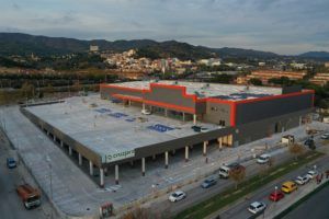 Recta final de CRUZJARA en la obra Bricomart Badalona (Barcelona)